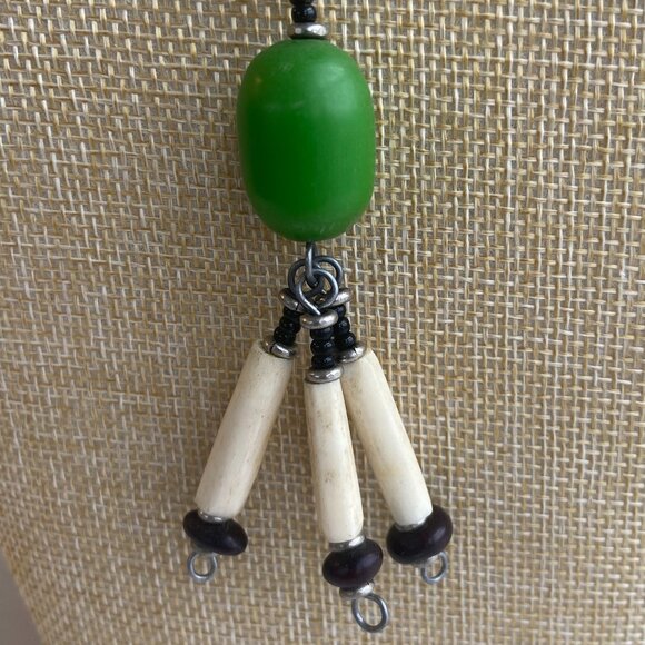 Long Dangle Necklace Black, White & Green Beads - Picture 4 of 5